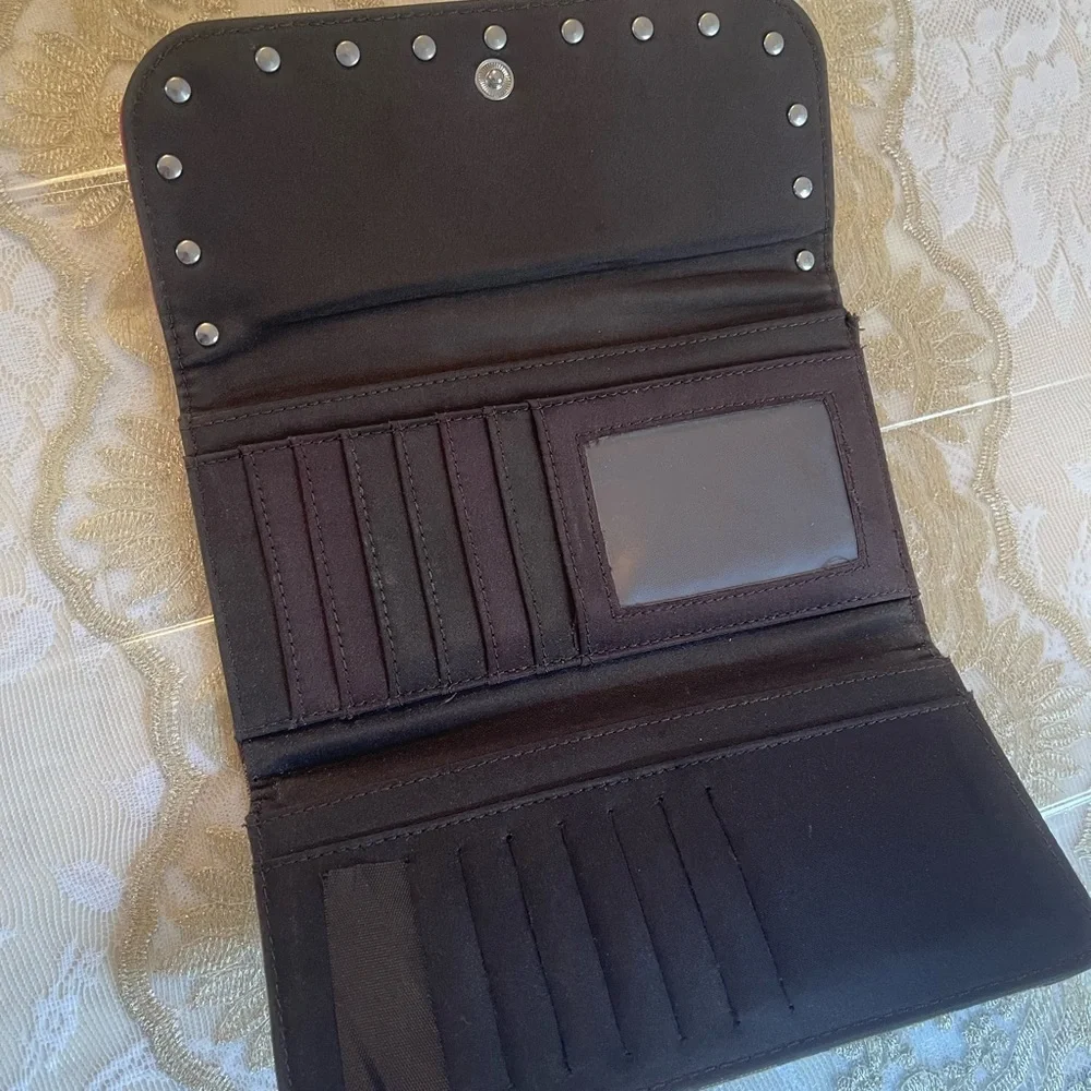 Guess Wallet - Picture 2 of 2